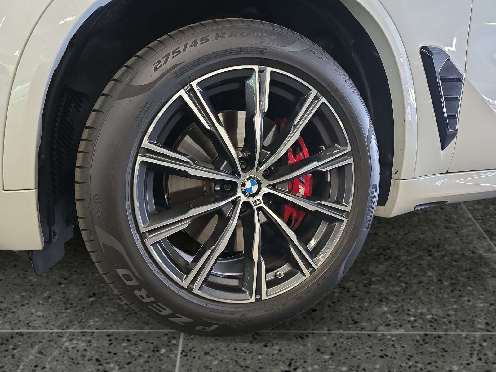 Fahrzeugbild eines BMW X5