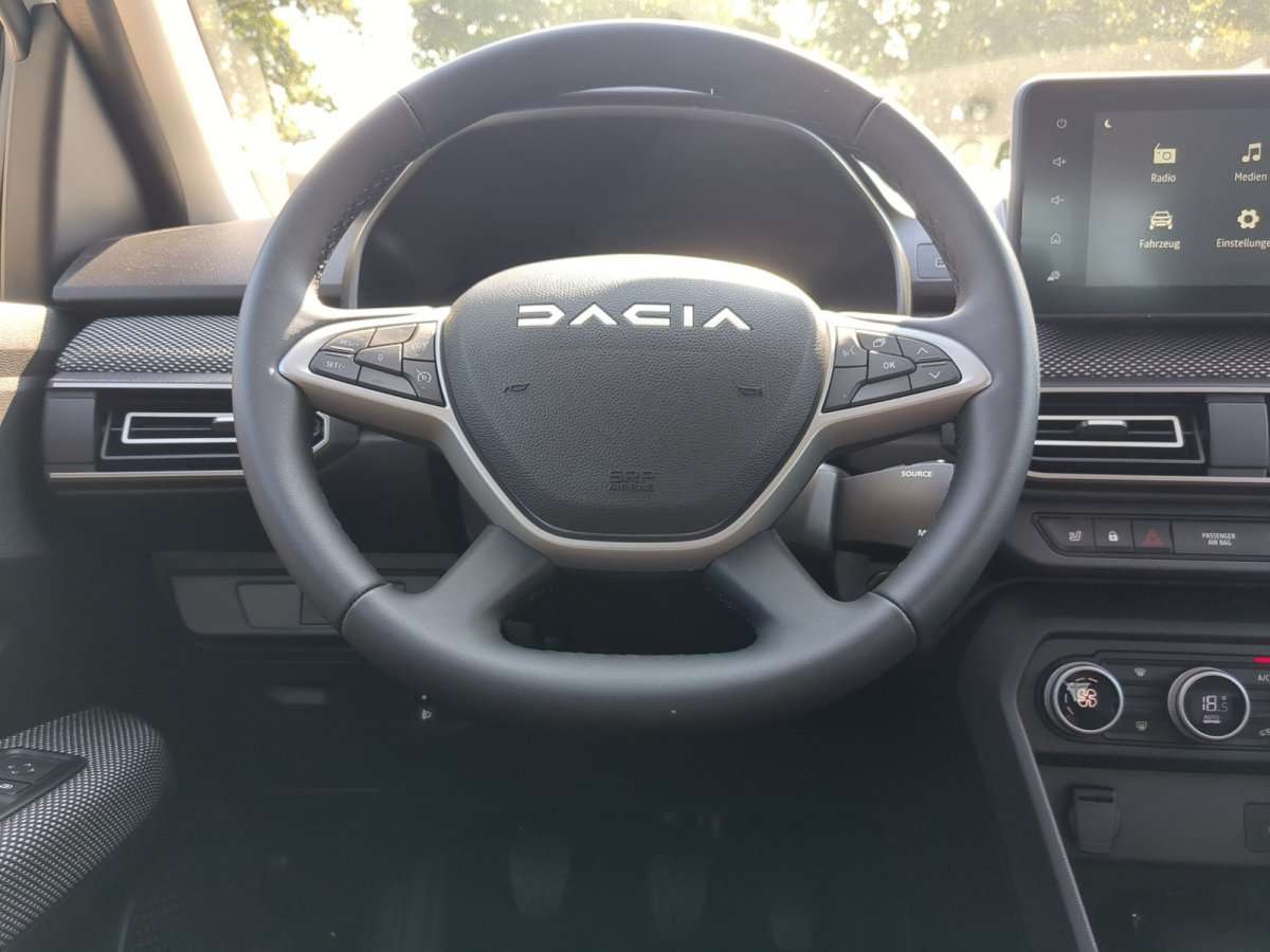 Fahrzeugbild eines Dacia Sandero