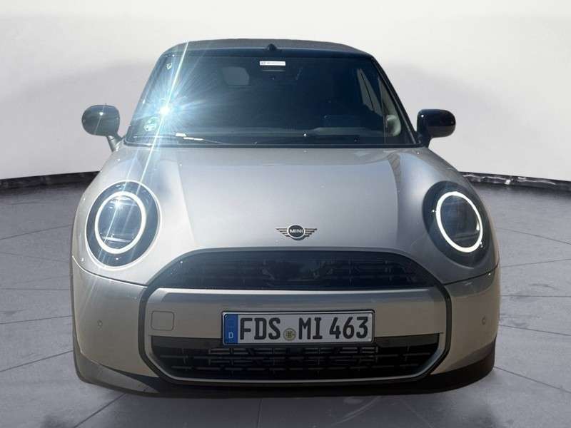Fahrzeugbild eines MINI COOPER