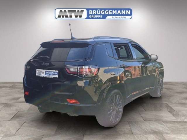 Fahrzeugbild eines Jeep Compass
