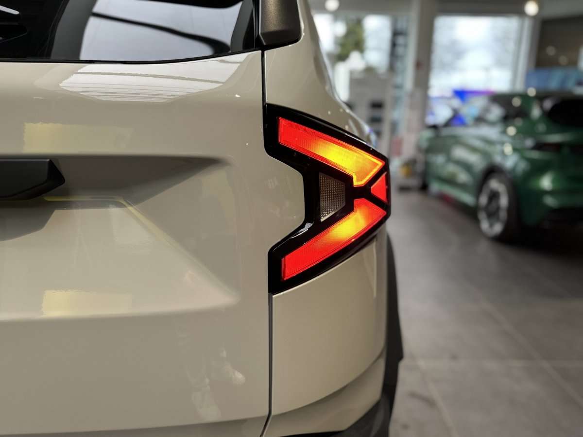 Fahrzeugbild eines Dacia Duster