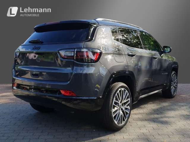 Fahrzeugbild eines Jeep Compass
