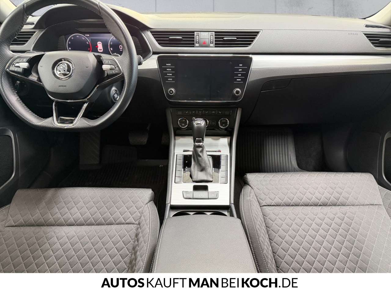 Fahrzeugbild eines Skoda Superb