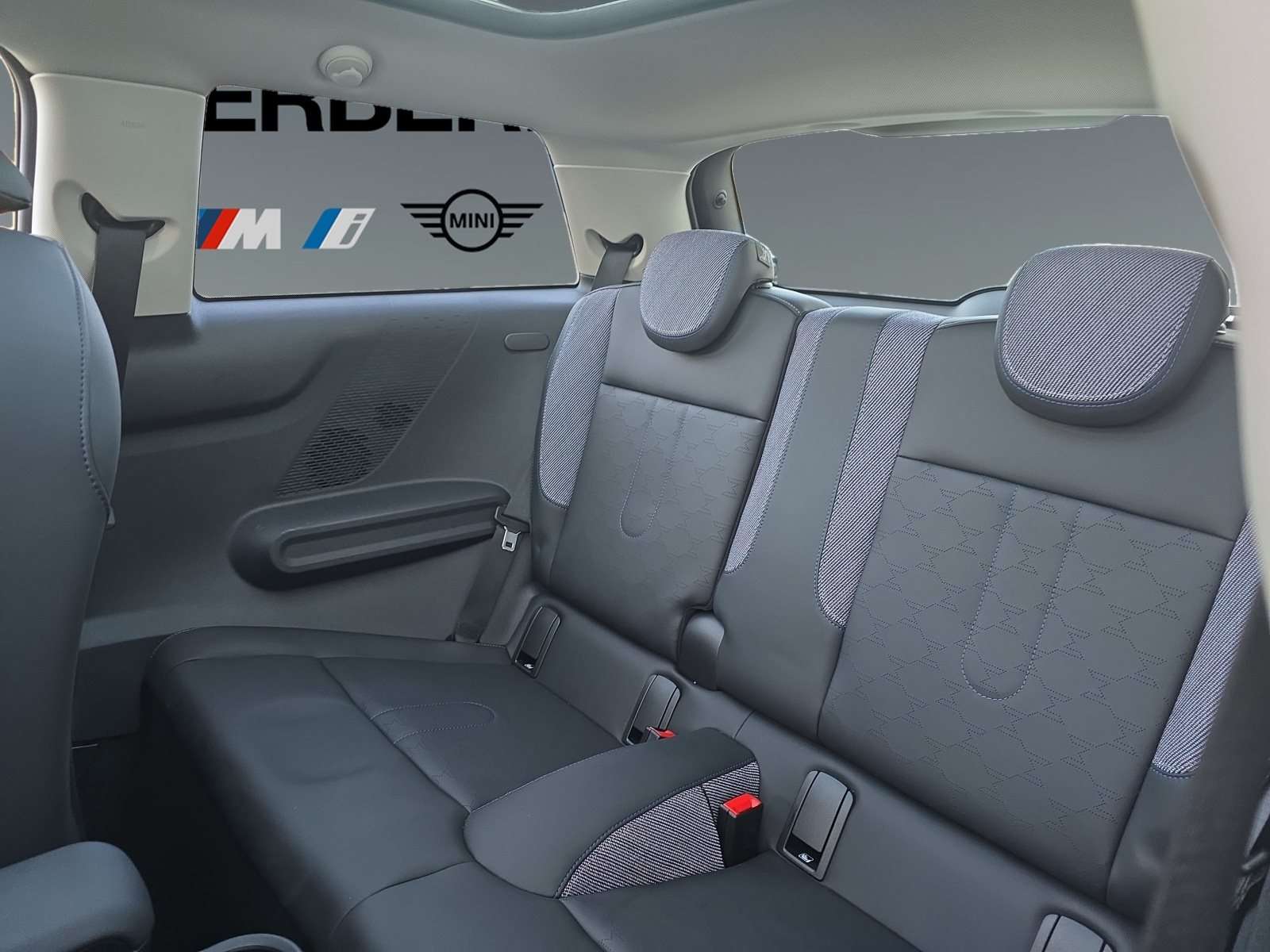 Fahrzeugbild eines MINI COOPER