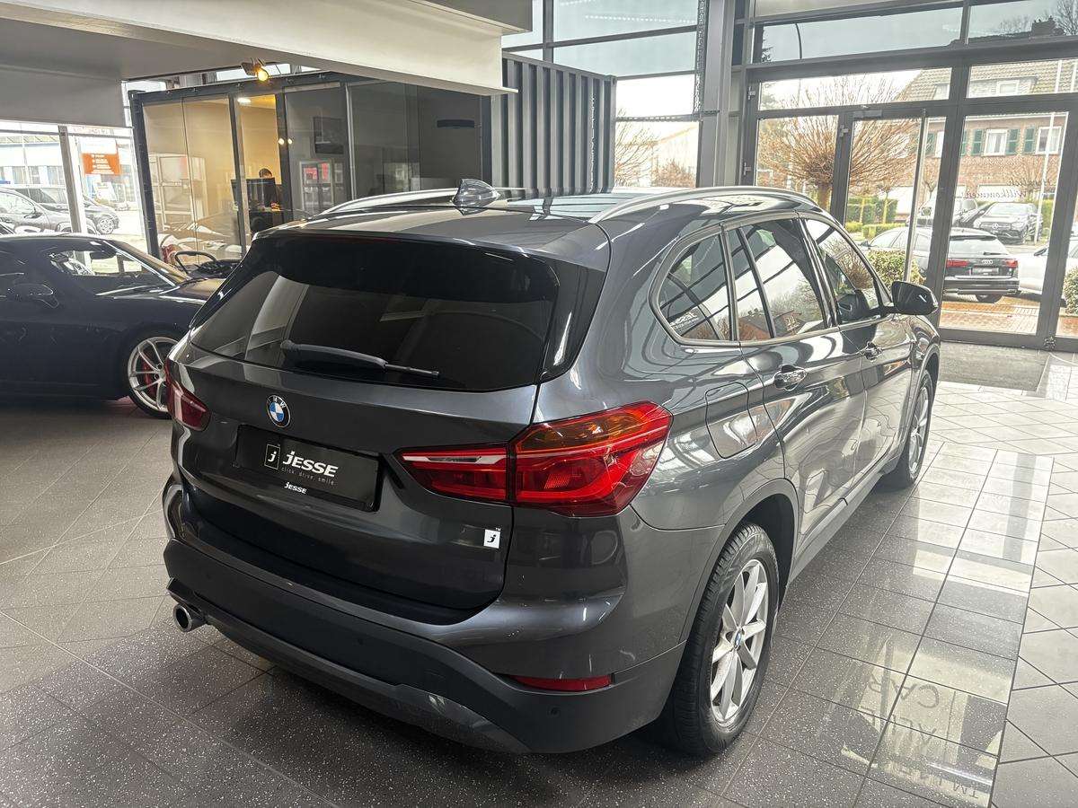 Fahrzeugbild eines BMW X1