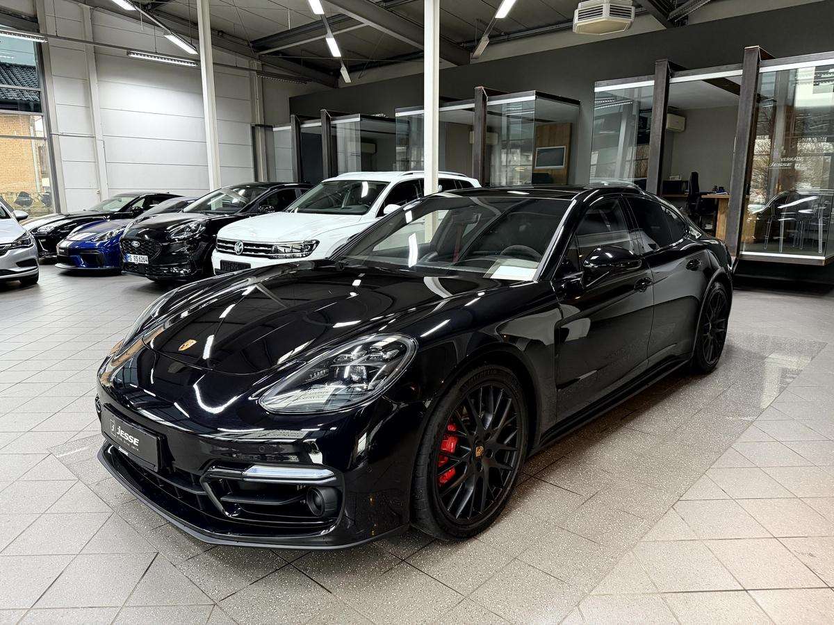 Fahrzeugbild eines Porsche Panamera