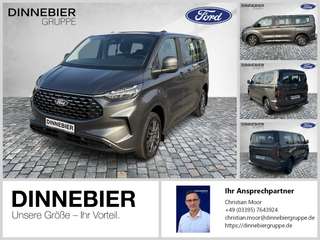 Schräge Frontansicht auf einen Ford Tourneo Custom , freigestellt