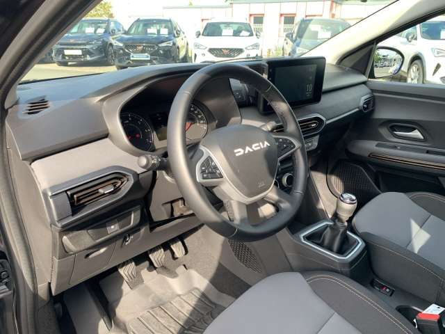 Fahrzeugbild eines Dacia Jogger