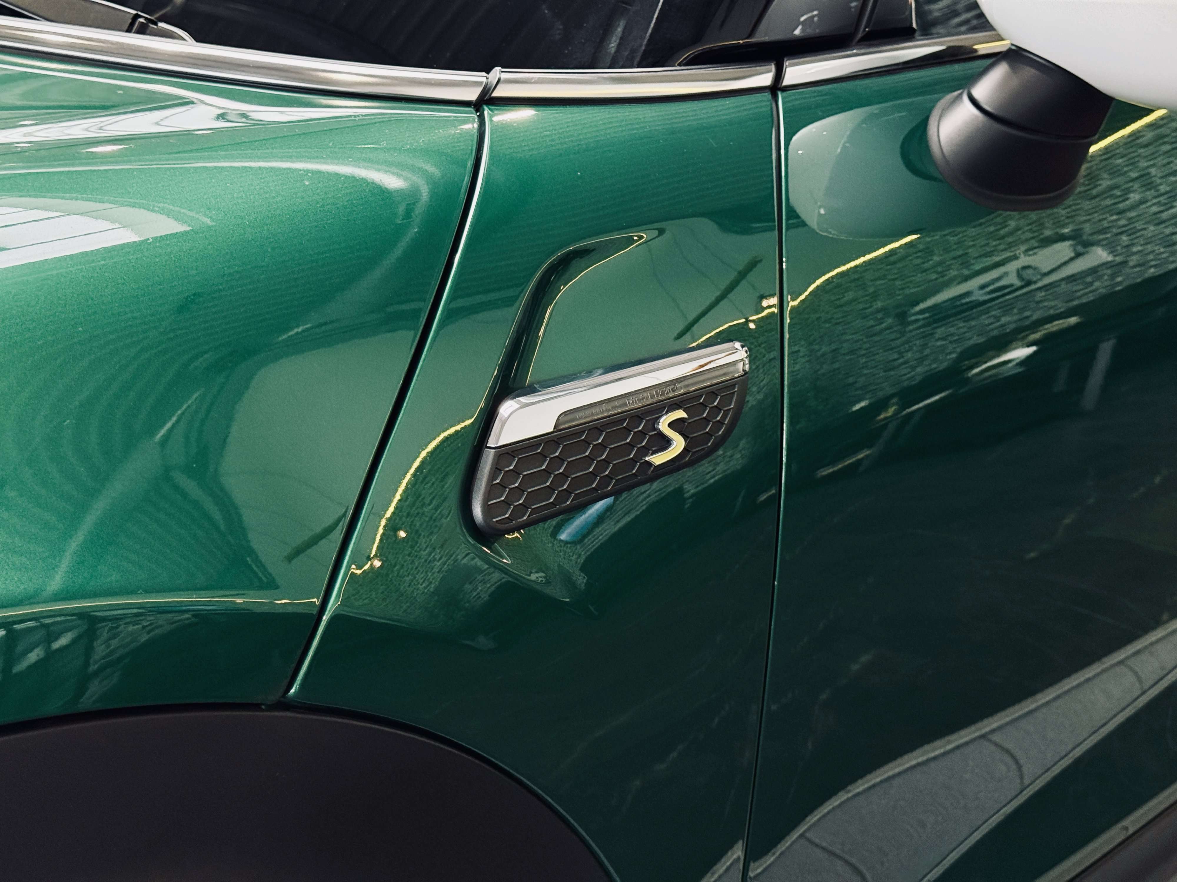 Fahrzeugbild eines MINI COOPER