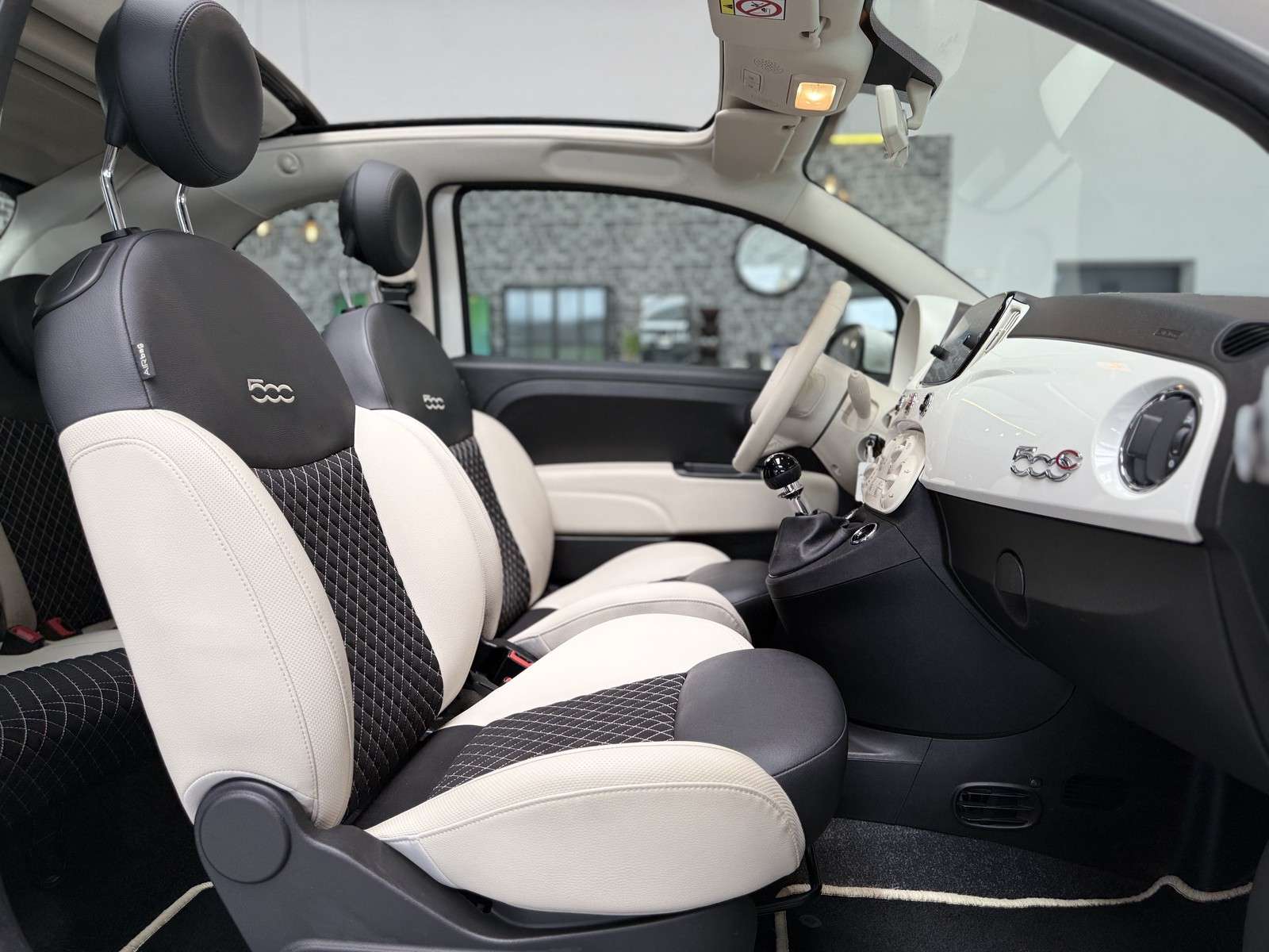Fahrzeugbild eines Fiat 500