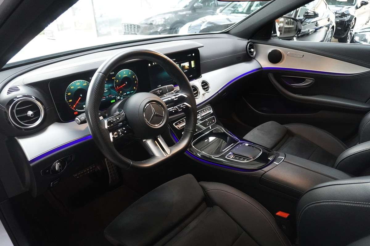 Fahrzeugbild eines Mercedes-Benz E-Klasse