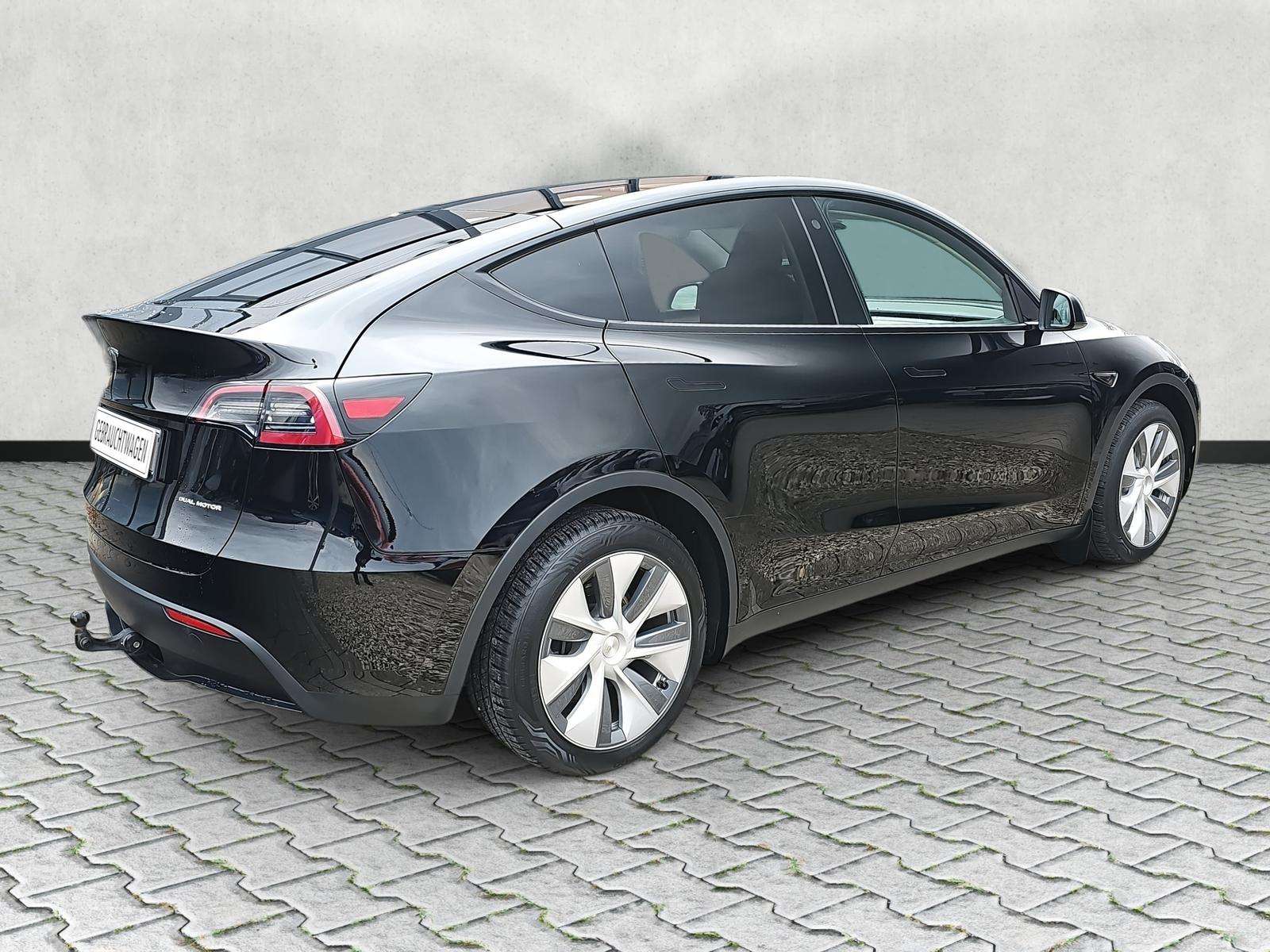 Fahrzeugbild eines TESLA Model Y