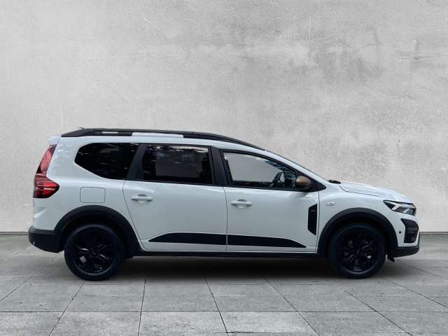 Fahrzeugbild eines Dacia Jogger