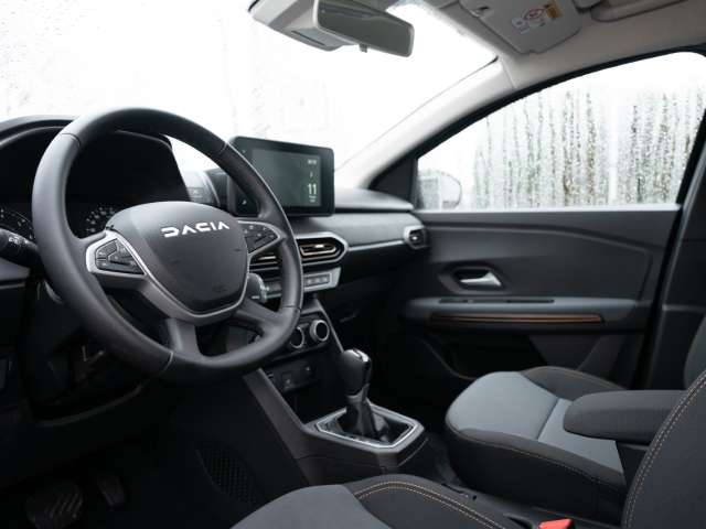 Fahrzeugbild eines Dacia Sandero