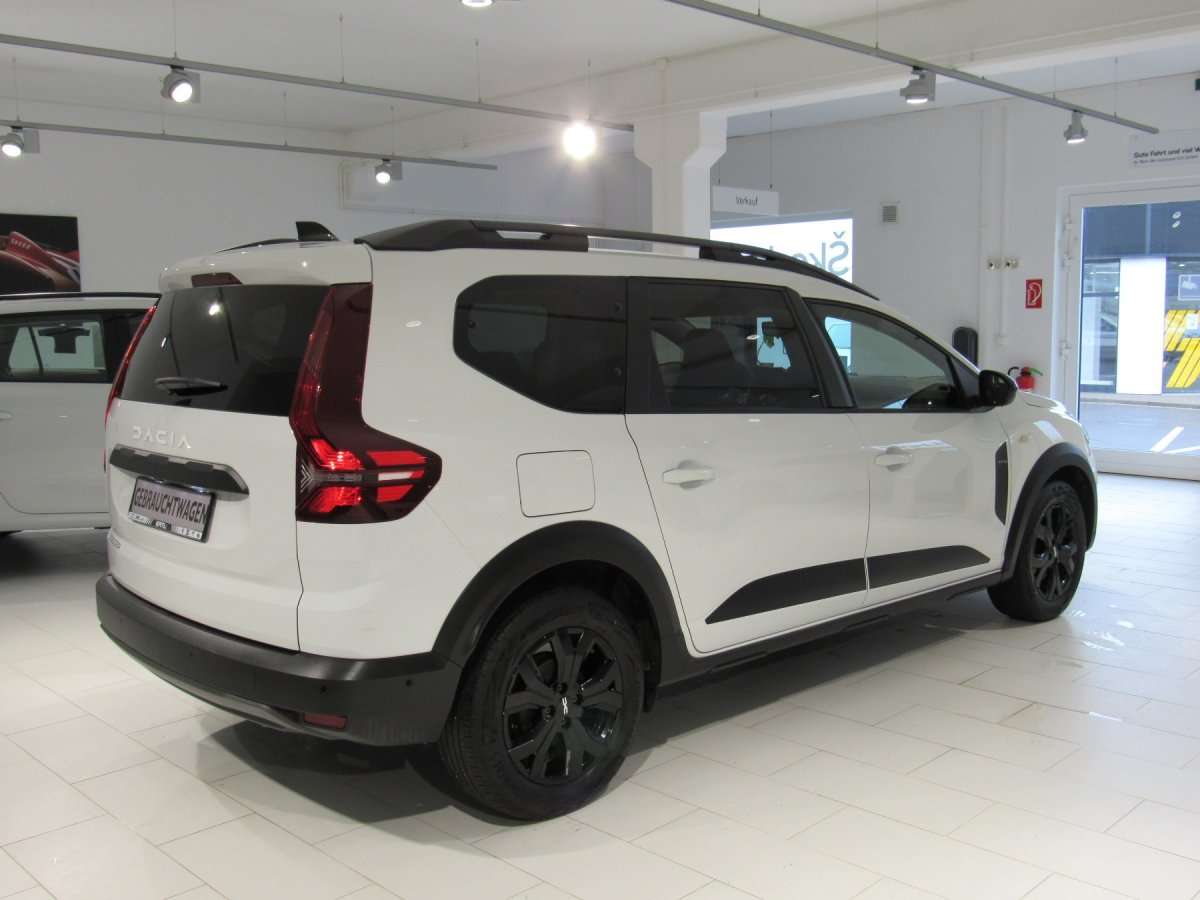 Fahrzeugbild eines Dacia Jogger
