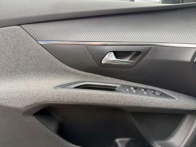 Fahrzeugbild eines Peugeot 5008