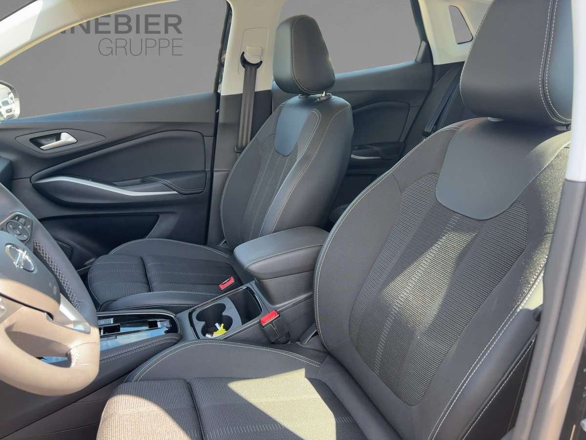 Fahrzeugbild eines Opel Grandland X