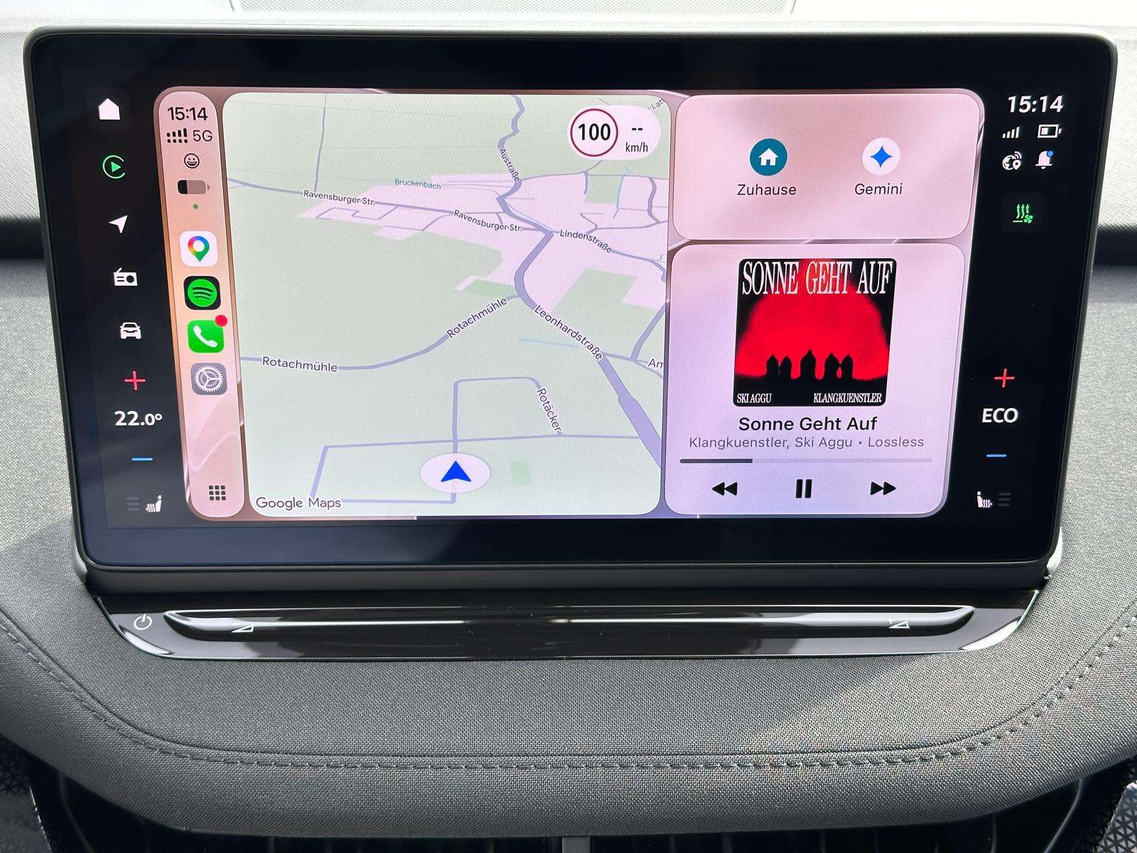 Fahrzeugbild eines Skoda ELROQ