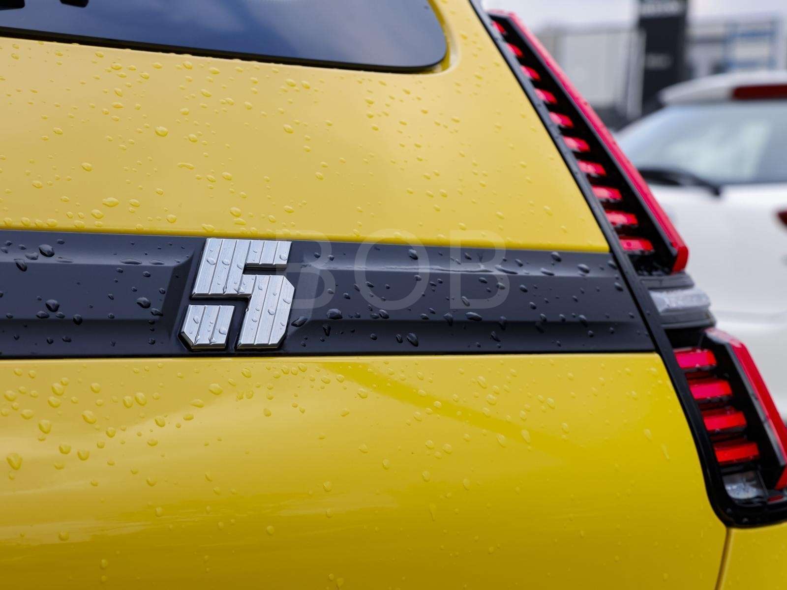 Fahrzeugbild eines Renault 5 E-TECH