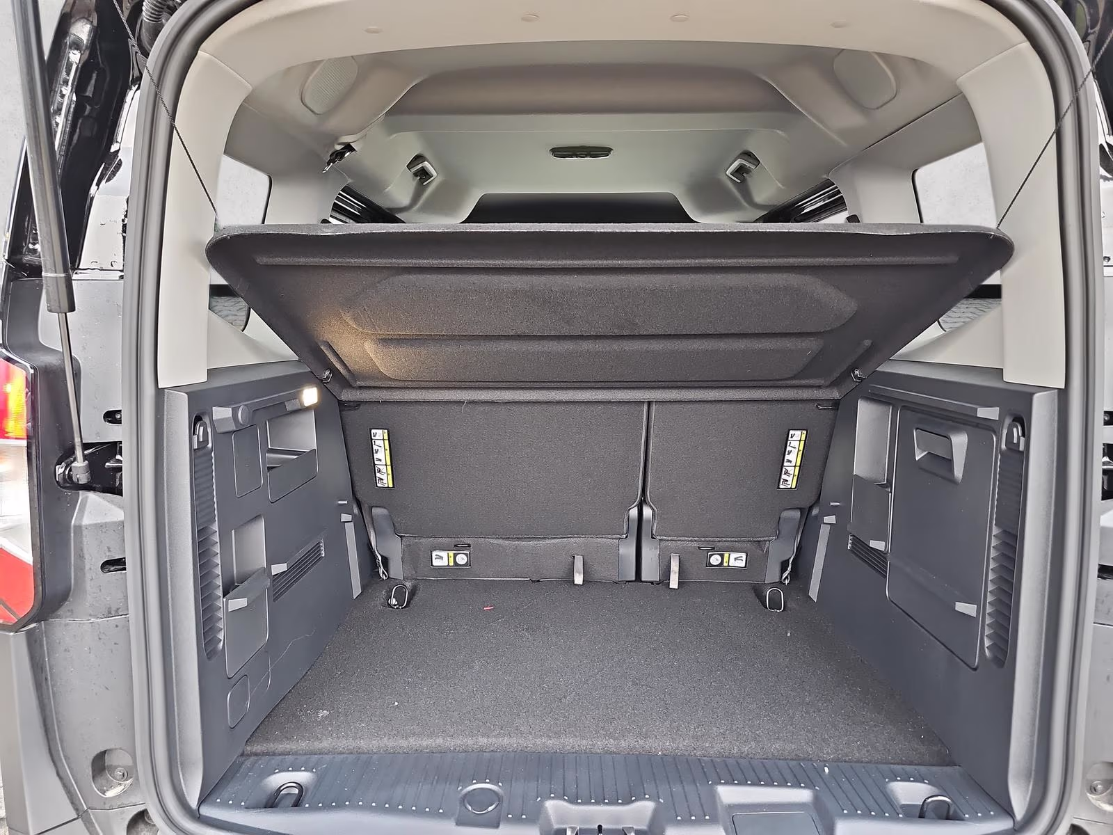 Fahrzeugbild eines Ford Tourneo Courier