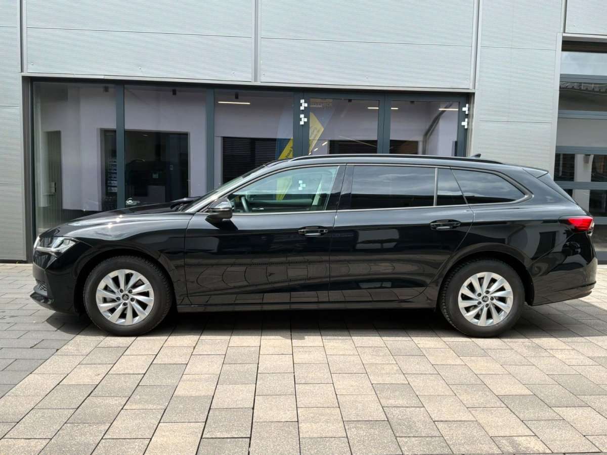 Fahrzeugbild eines Skoda Superb