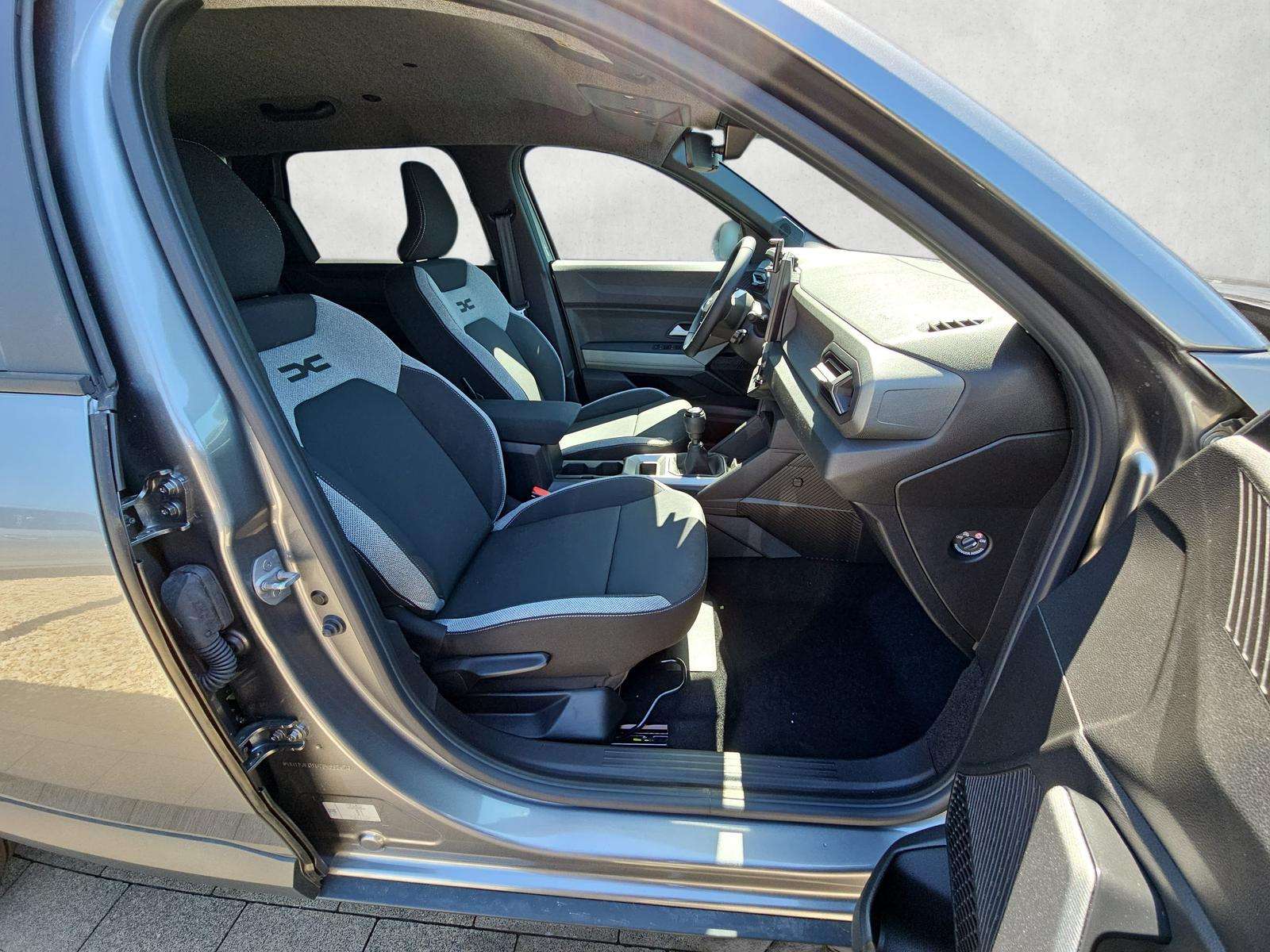Fahrzeugbild eines Dacia Bigster