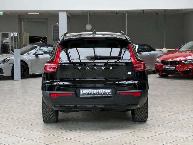 Fahrzeugbild eines Volvo XC40