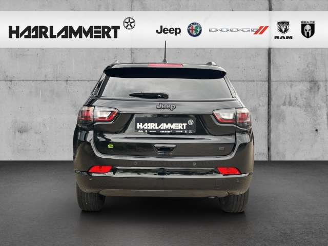 Fahrzeugbild eines Jeep Compass