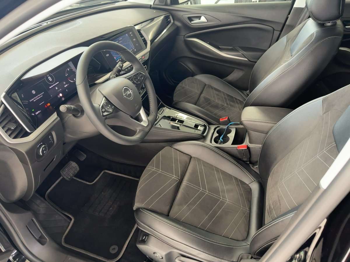 Fahrzeugbild eines Opel Grandland X