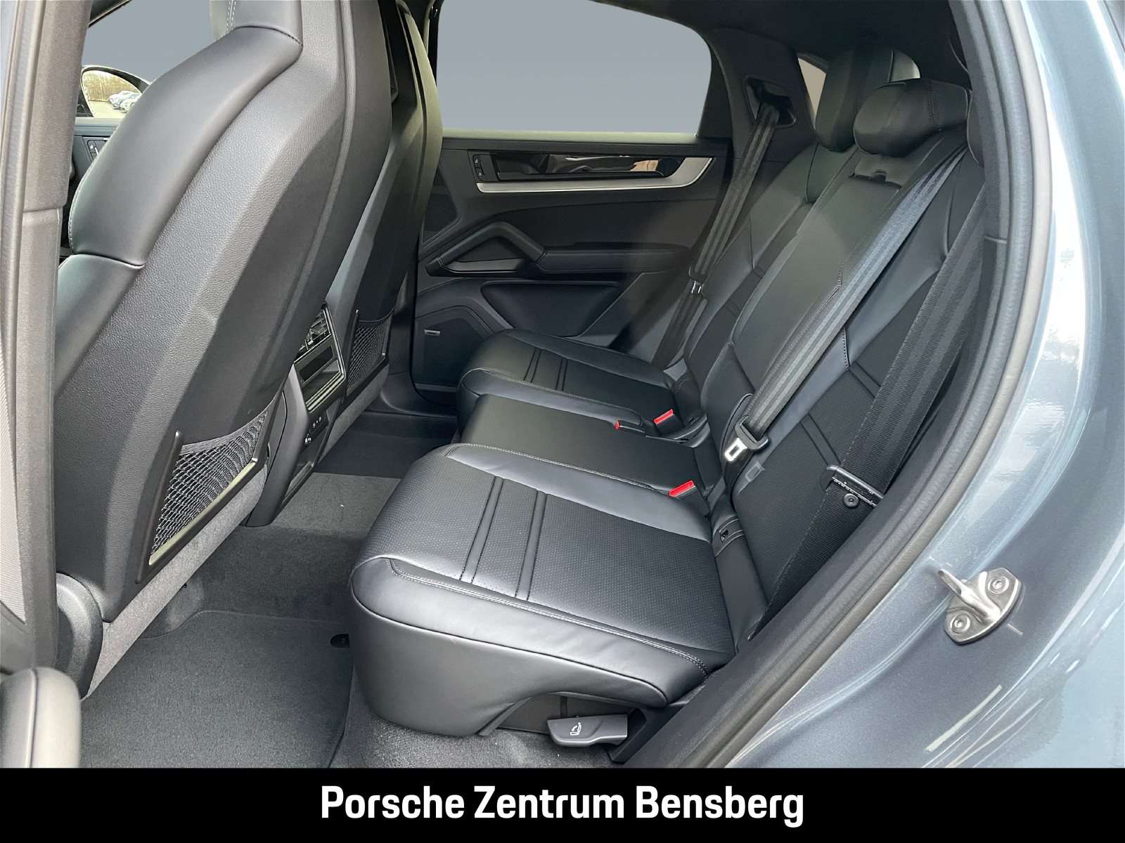 Fahrzeugbild eines Porsche Cayenne