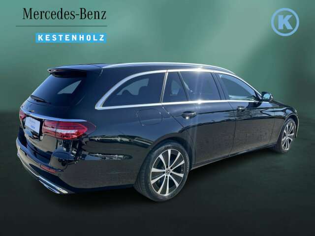Fahrzeugbild eines Mercedes-Benz E-Klasse