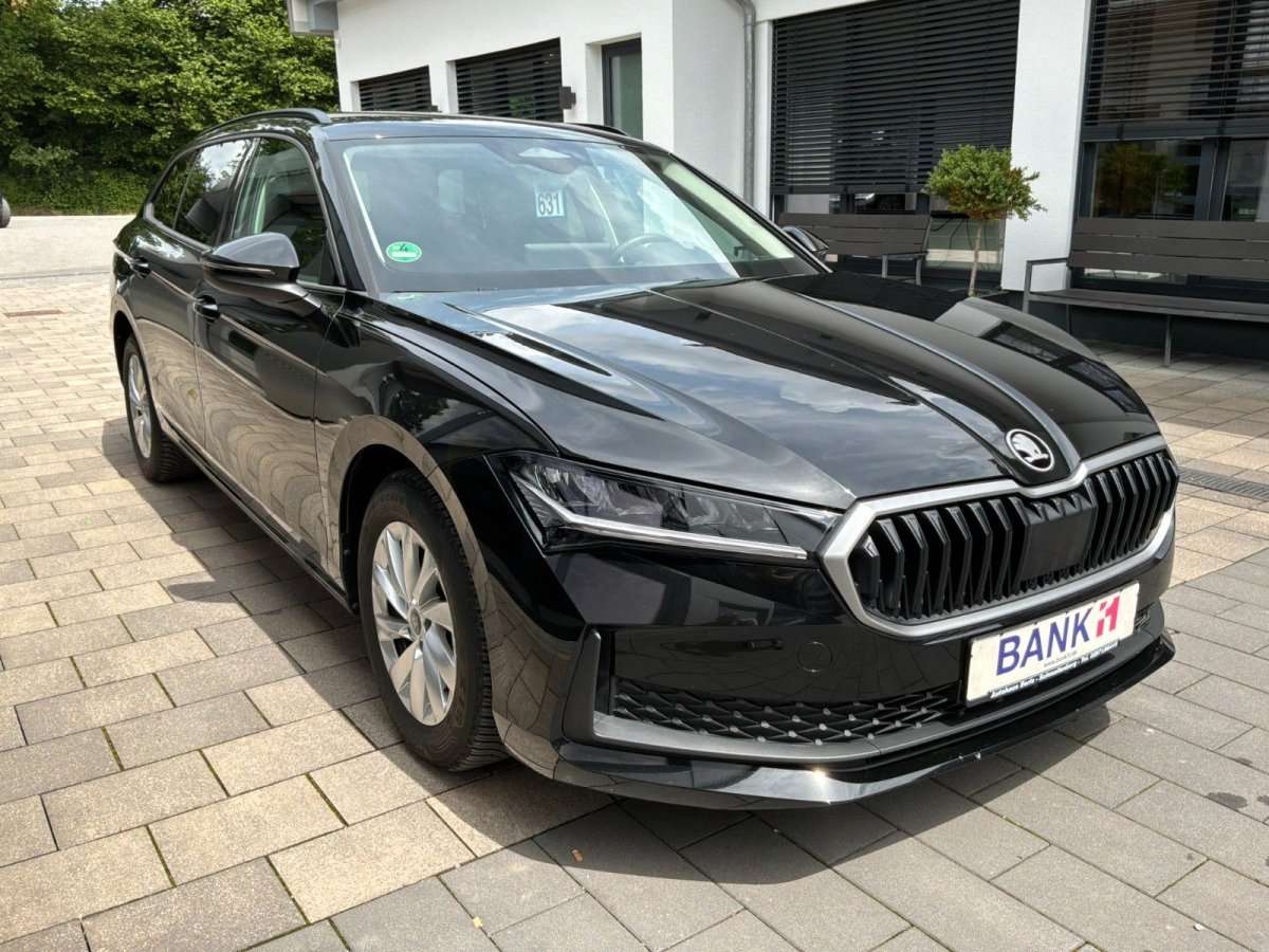 Fahrzeugbild eines Skoda Superb