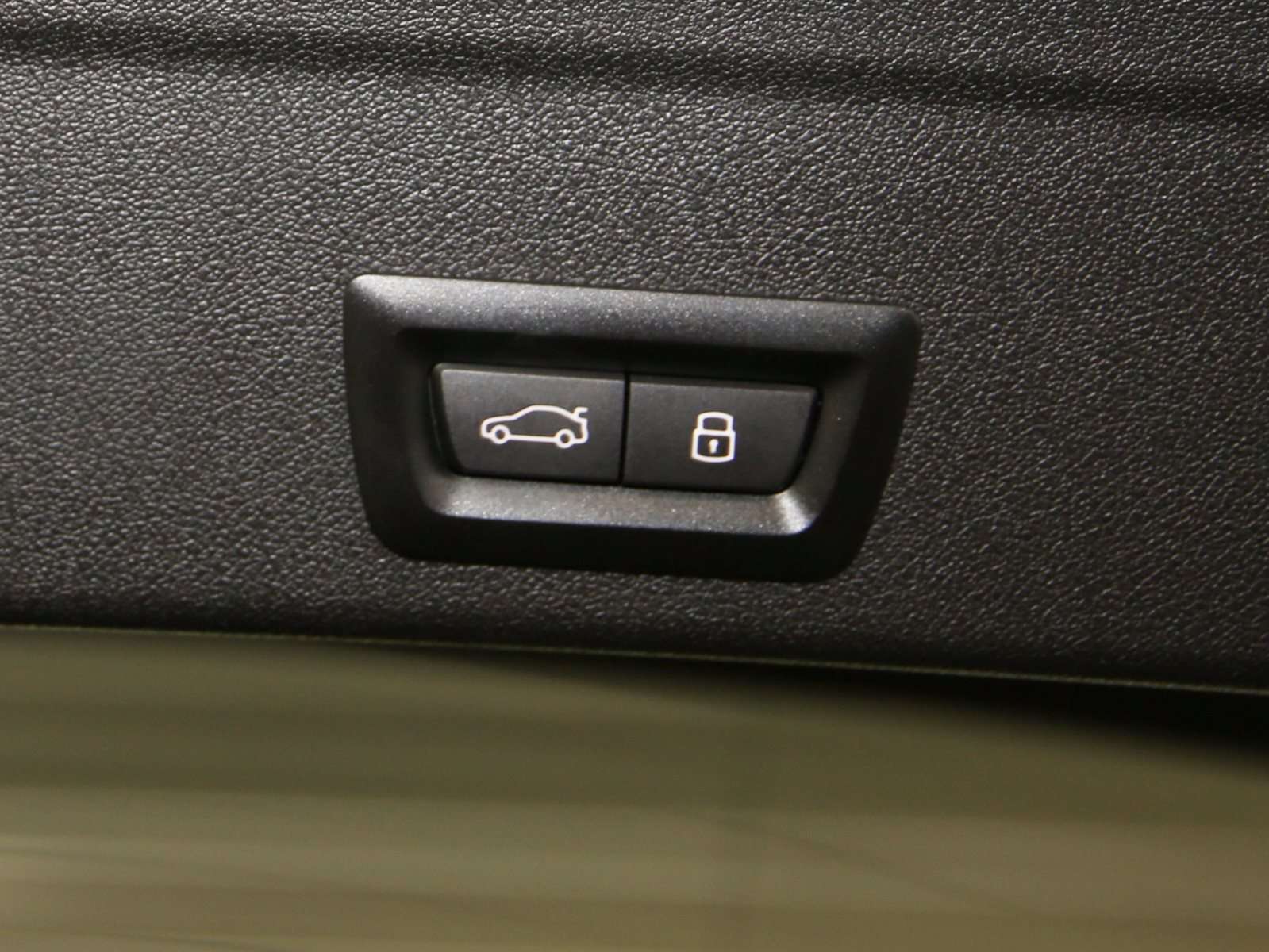 Fahrzeugbild eines BMW X6