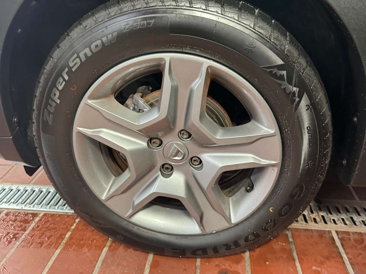 Fahrzeugbild eines Dacia Jogger