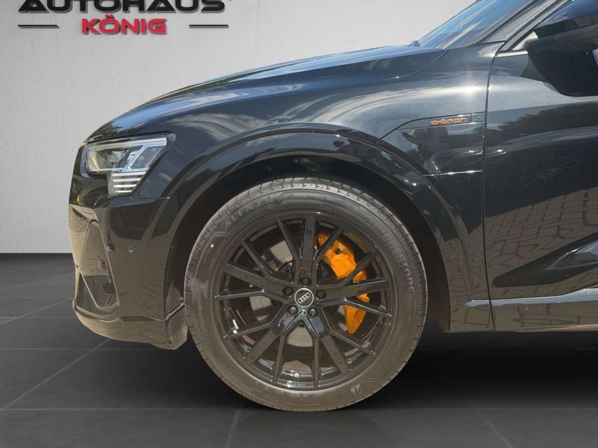 Fahrzeugbild eines Audi e-tron