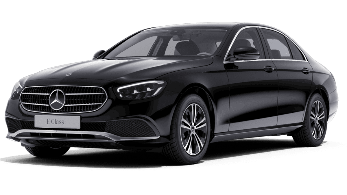 Frontansicht eines Mercedes E-Klasse Limousine Plug-in-Hybrid, freigestellt